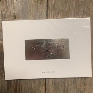 Boxy charm pur eyeshadow pallet